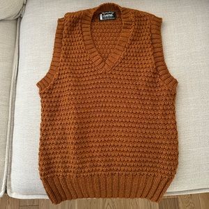 Gorgeous burnt orange sweater vest - size M